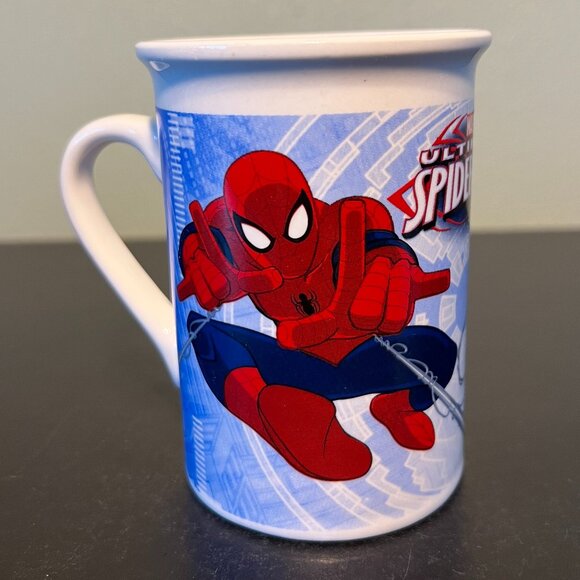 TWO (2) Marvel Comics Universe Ultimate Spider-Man Ceramic  Mugs 2013 Superhero - Picture 2 of 8